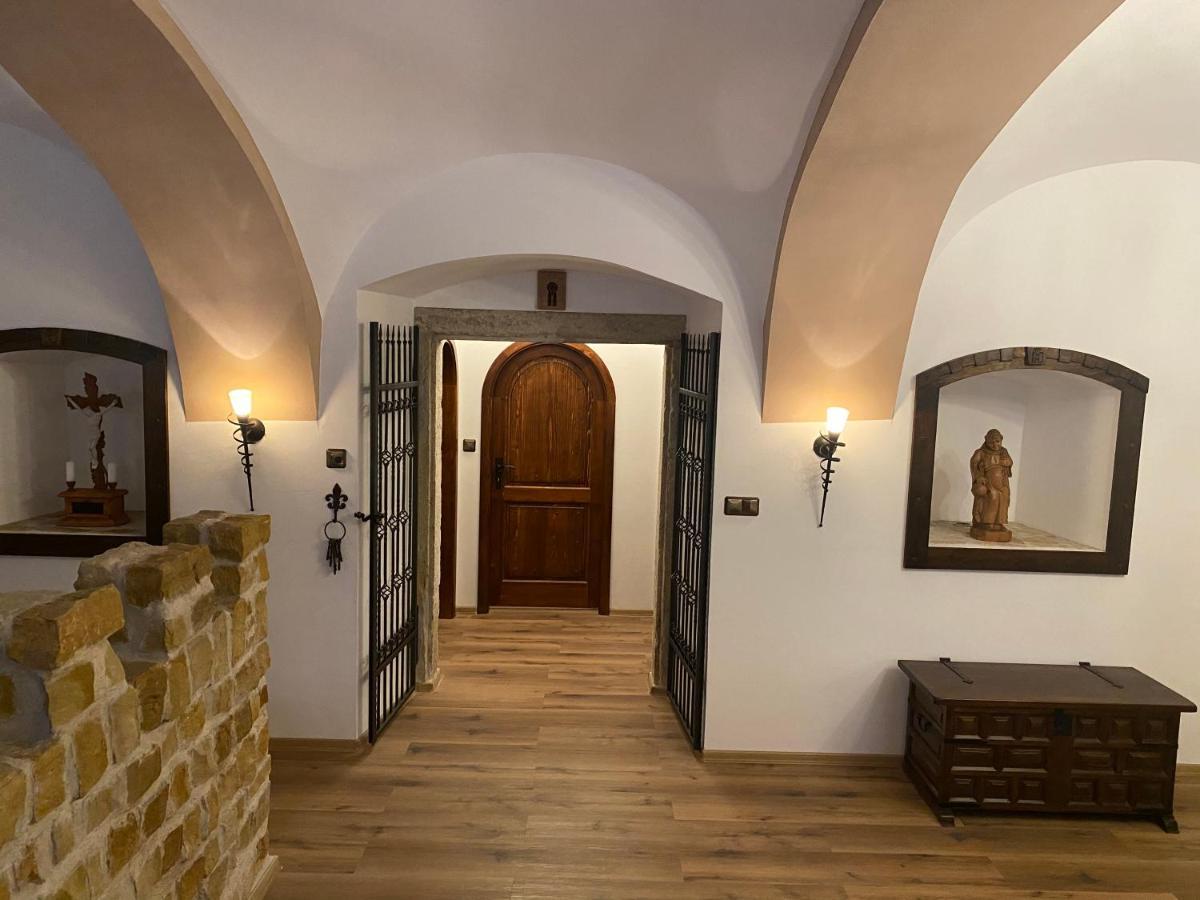 Superb - Medieval Apartment Kutná Hora Exteriör bild